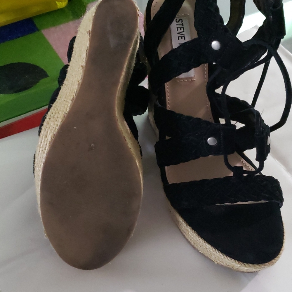 Sandals - Picture 4 of 4